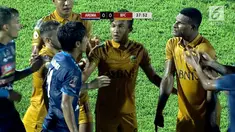 Arema FC bermain imbang tanpa gol lawan Bhayangkara FC dalam laga pamungkas Grup E Piala Presiden 2018 di Stadion Kanjuruhan. Dengan hasil ini, Arema berhak menjadi juara grup, sekaligus memastikan lolos ke babak 8 besar.