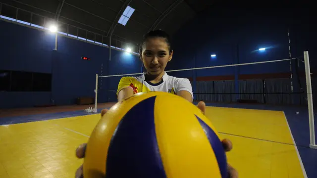 Yolla Yuliana