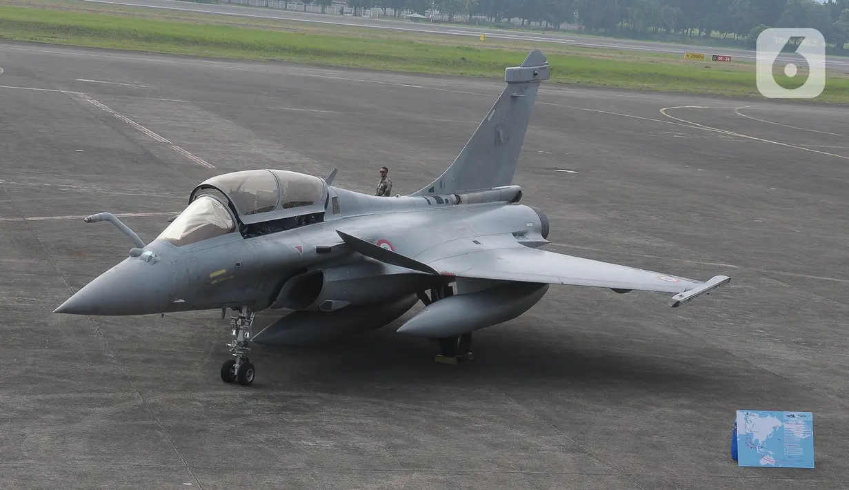 Rombongan militer udara Prancis ini merupakan bagian dari kerjasama antara TNI AU dan AU Prancis. (merdeka.com/imam buhori)