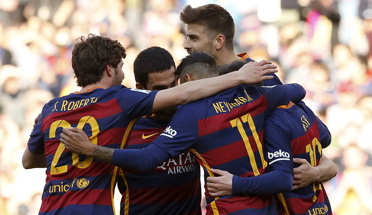Para pemain Barcelona merayakan gol yang dicetaknya ke gawang Getafe. Selain Messi, gol-gol Barca juga dicetak oleh, Munir, Arda Turan dan dua gol Neymar serta gol bunuh diri oleh Juan Rodriguez. (Reuters/Albert Gea)