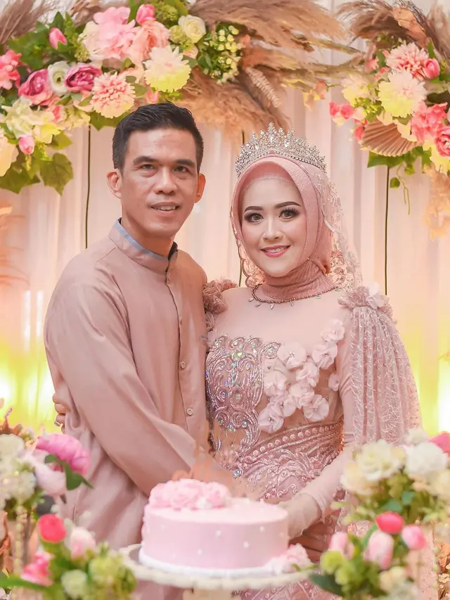 7 Momen Syukuran Ulang Tahun Meggy Wulandari yang Ke 40