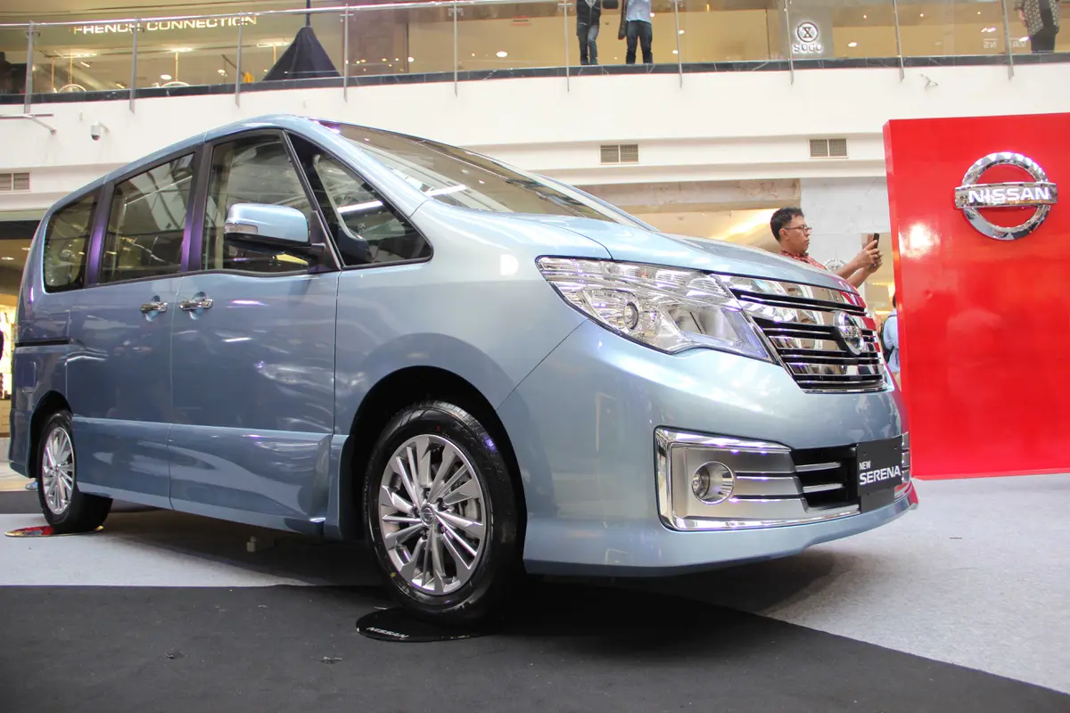 Resmi Mengaspal, Apa Saja Keunggulan New Nissan Serena?