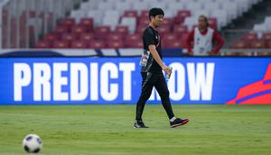 Pelatih Timnas Jepang, Hajime Moriyasu saat memimpin latihan resmi menjelang laga lanjutan putaran ketiga Grup C Kualifikasi Piala Dunia 2026 melawan Timnas Indonesia di Stadion Utama Gelora Bung Karno (SUGBK), Senayan, Jakarta, Kamis (14/11/2024). (Bola.com/Bagaskara Lazuardi)