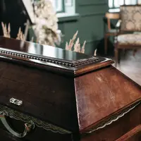 Ilustrasi peti mati (Pexels/Pavel Danilyuk)