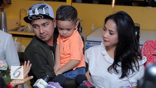 [Bintang] Raffi Ahmad dan keluarga