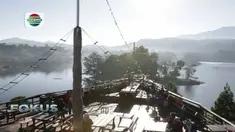 Kapal pinisi ini dibangun di atas tanah di mana teh pertama kali di tanam di kawasan Ciwidey. 