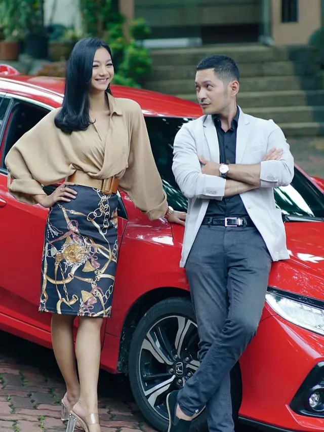 Jadi Suami Istri di Sinetron, Ini 6 Potret Glenca Chysara dan Evan Sanders