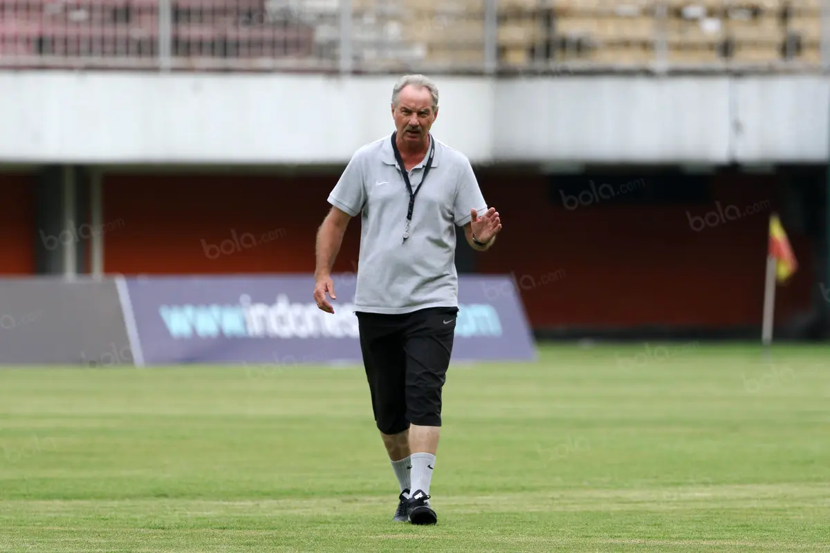 Alfred Riedl