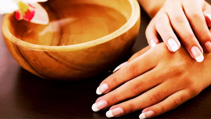 3 Ramuan Rumahan Untuk Cara Menghaluskan Telapak Tangan Beauty Fimela Com