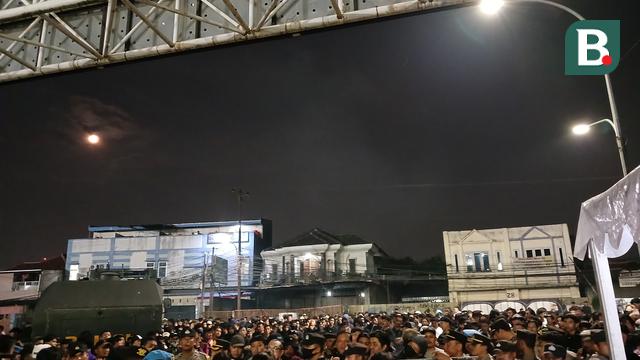 Suporter Persib Bandung - Dewa United Vs Persib Bandung