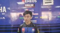 Wahyu Nugroho ketika ditemui Bola.com di garasi Yamaha Racing Indonesia selepas race kedua AP250 ARRC 2023, Mandalika, Minggu (13/8/2023). (Bola.com/Hery Kurniawan)