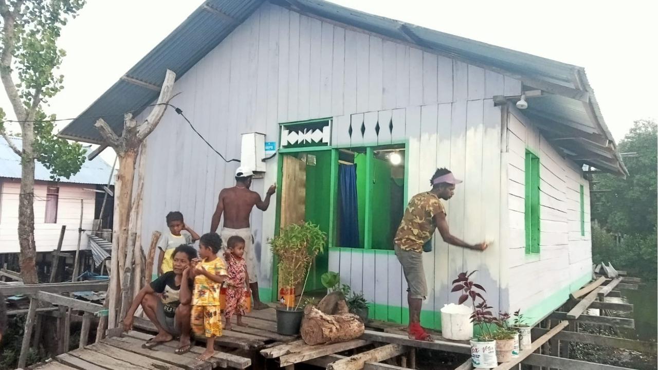 Kementerian PUPR segera menyalurkan program Bantuan Stimulan Perumahan Swadaya (BSPS), atau bedah rumah untuk 700 unit rumah di Papua Barat Daya