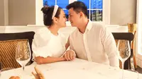 Jelang 10 tahun pernikahannya dengan David Herbowo. Shandy Aulia percaya bahwa cinta tidak mula-mula terjadi terus menerus. Namun dibutuhkan Tuhan agar menjadi pasangan baru dalam setiap muasinya. (Liputan6.com/IG/@shandyaulia)