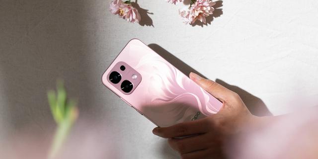 Harga OPPO A6 Pro, HP Tangguh dengan Baterai 7.000mAh dan Layar AMOLED 120Hz yang Memukau
