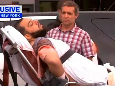 Sebuah gambar yang diambil dari video dari televisi WABC menunjukkan Ahmad Khan Rahami yang berhasil dilumpuhkan setelah tembak menembak dengan polisi di Linden, New Jersey, (19/9). (Courtesy WABC-TV via REUTERS)