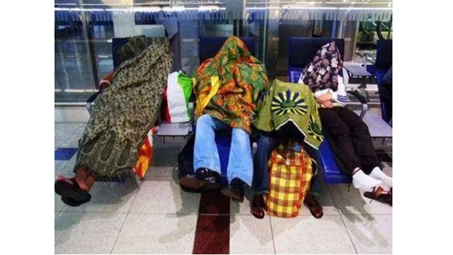 Kelakuan Nyeleneh di Bandara (Sumber: Brainberries)