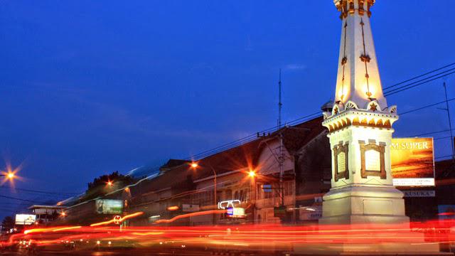 Tugu Jogja di Malam Hari (dok. Dinas Pariwisata Daerah Istimewa Yogyakarta)
