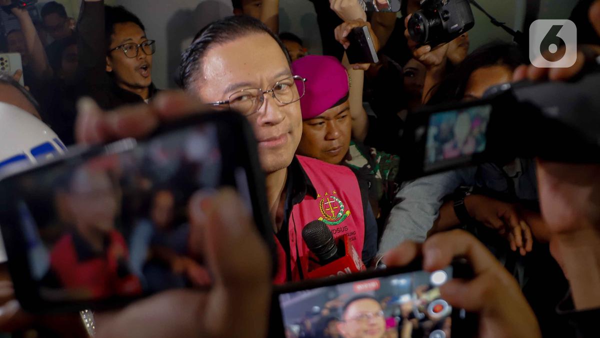 Jadi tersangka korupsi impor gula thomas lembong ditahan kejagung