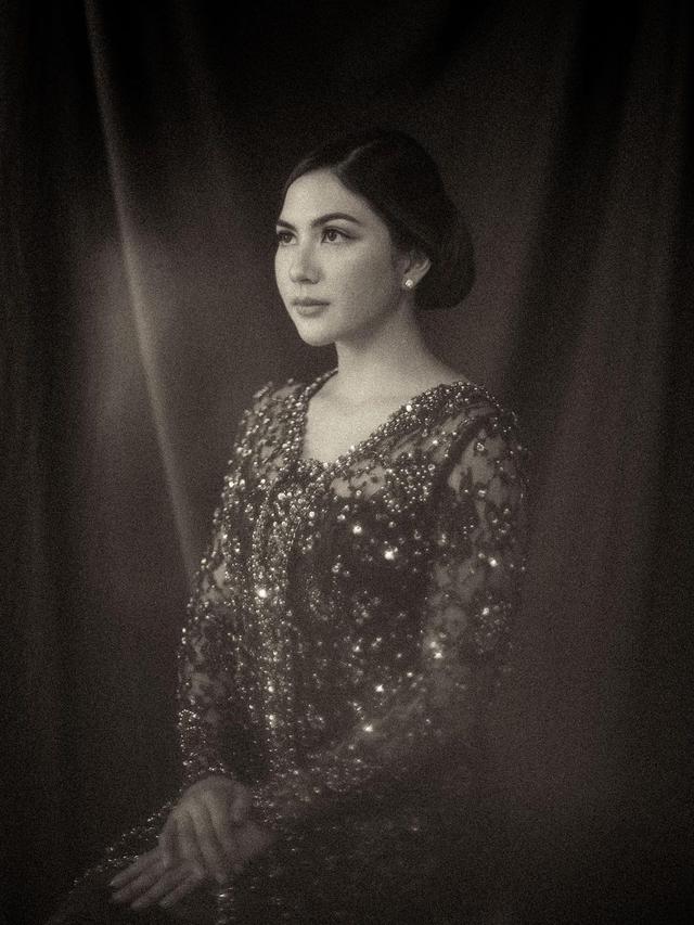 Potret 6 Seleb di Hari Kartini, Penampilan Aura Kasih Banjir Pujian