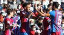 Usai mencetak hattrick bersama klub barunya Barcelona di Liga Spanyol kontra Valencia (20/2/2022), Pierre-Emerick Aubameyang sah menjadi pemain pertama di abad ke-21 yang mampu mencetak hattrick di 4 Liga Berbeda. Di klub mana saja hattricknya dicetak? Yuk disimak! (AFP/Jose Jordan)
