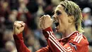 Kegembiraan striker Liverpool, Fernando Torres seusai menjebol gawang Benfica di leg kedua perempat final UEFA Europa League di Anfield Stadium, 8 April 8 2010. Liverpool unggul 4-1. AFP PHOTO / ANDREW YATES 