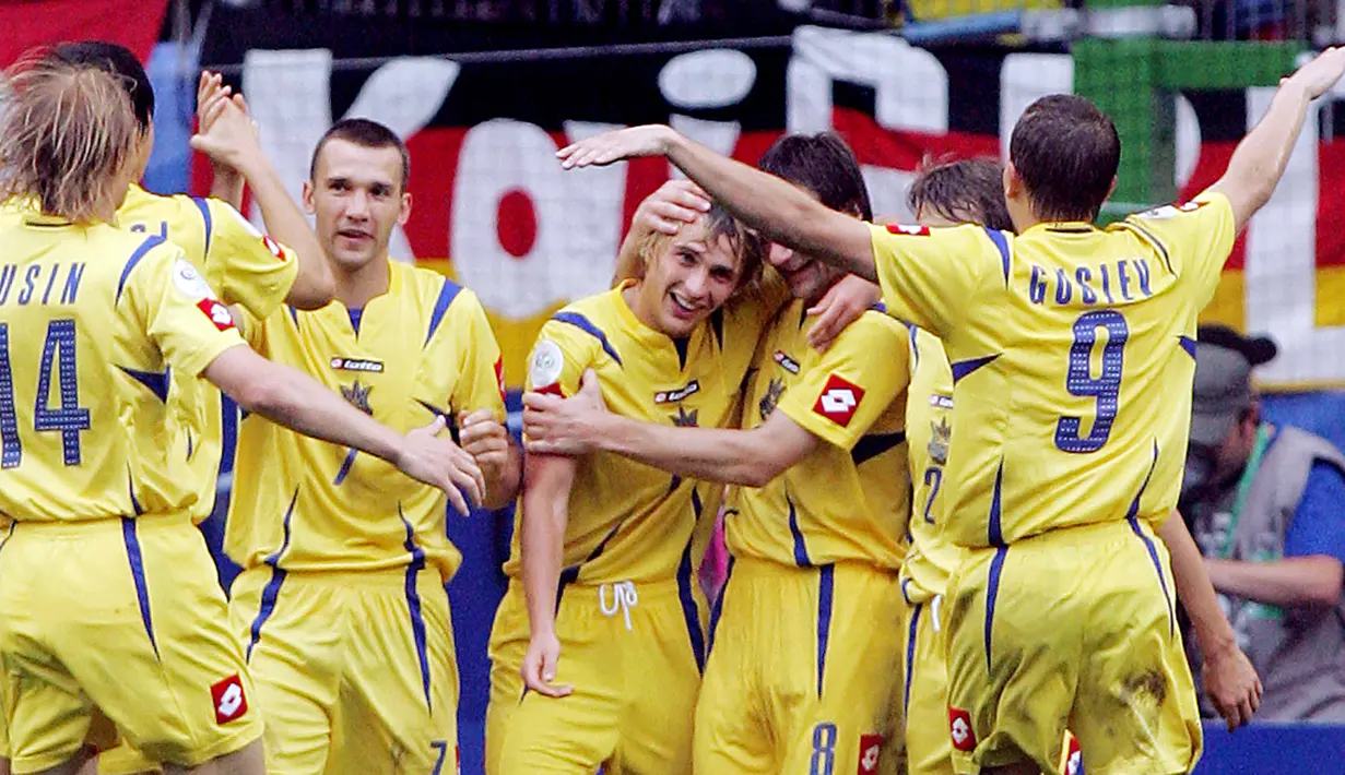 Ukraina. Ukraina tercatat baru 1 kali lolos ke putaran final Piala Dunia pada edisi 2006 di Jerman. Andriy Shevchenko dkk lolos otomatis usai memuncaki Grup 2 pada fase kualifikasi Zona UEFA. Ukraina baru tersingkir di babak perempatfinal pada putaran final Piala Dunia 2006 setelah takluk 0-3 dari Italia. (AFP/Karim Jaafar)