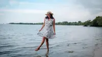 Momen Liburan Donna Agnesia di Pulau Menjangan, Tanpa Darius Sinathrya. (Sumber: Instagram/dagnesia)