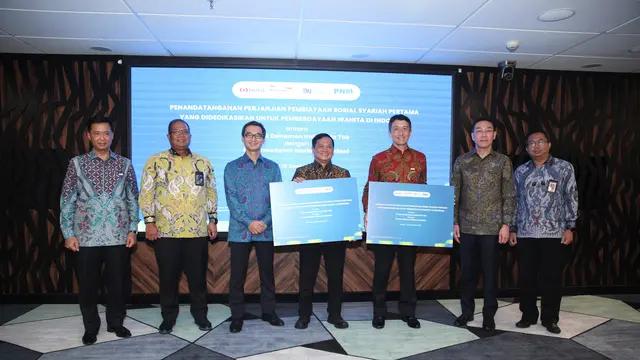 Danamon, PNM, dan MUFG Bank berkolaborasi untuk menyediakan Pembiayaan sosial Syariah pertama di Indonesia melalui penandatanganan perjanjian Pembiayaan Sosial Syariah Berkelanjutan (PSSB). (Dok Danamon)
