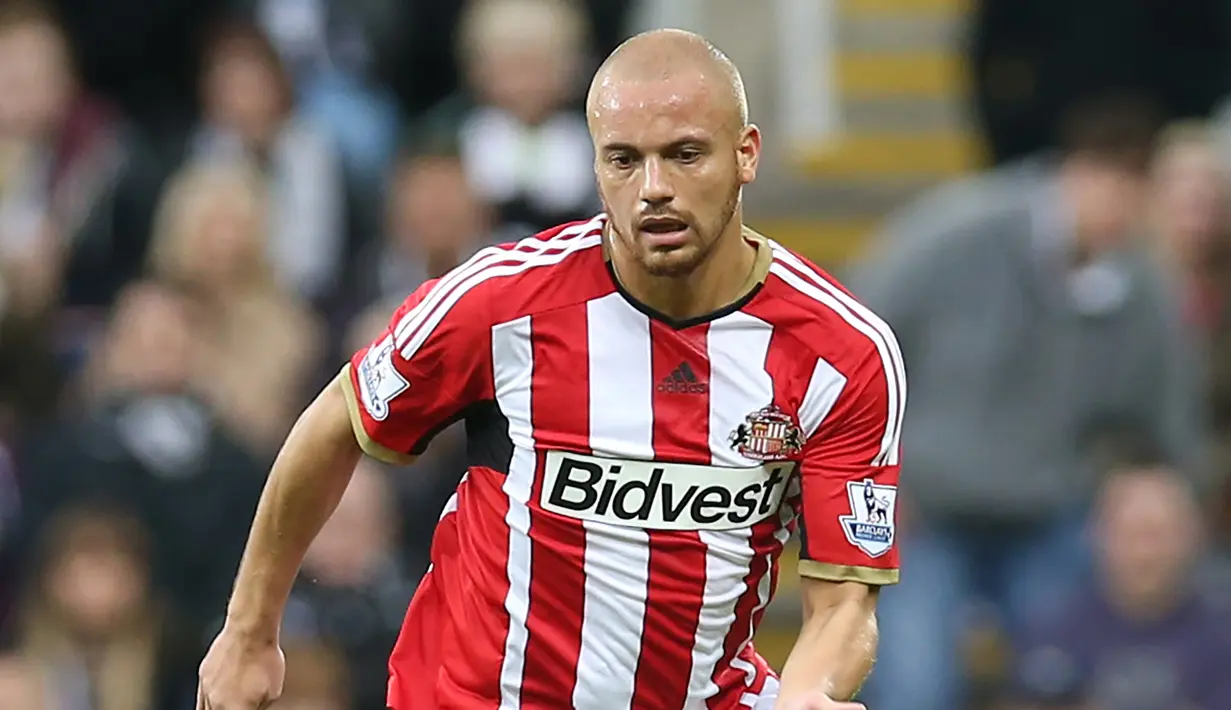 4. Wes Brown (6 gol bunuh diri) - Brown pernah bermain untuk Manchester United, Sunderland dan Blackburn Rovers. Selama kariernya di Premier League, Brown 6 kali melakukan gol bunuh diri. (AFP/Ian Macnicol)
