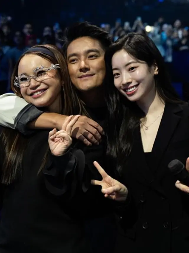 6 Potret Jinyoung dan Dahyun Bareng Seleb Indonesia, Promosi Film di Jakarta