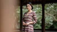 Model Baju Lurik Adat Jawa yang Stylish/Gemini AI