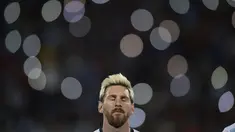 Bintang Argentina, Lionel Messi terlihat berdoa sebelum laga melawan Uruguay pada babak kualifikasi piala Dunia Rusia 2018 di Mendoza, Argentina, (2/9/2016) dini hari WIB. (AFP/Juan Mabromata)