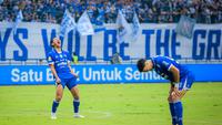 Persib Hattrick Juara Liga, Adam Alis dan Beckham Putra Persembahkan Trofi untuk Masyarakat Jawa Barat