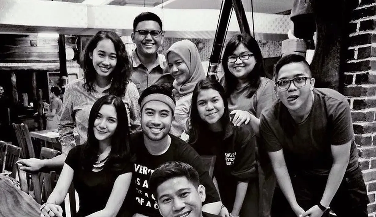 Kabar meninggalnya penyanyi Shena Malsiana membuat banyak orang berduka, termasuk Vidi Aldiano.[Instagram.com/vidialdiano]