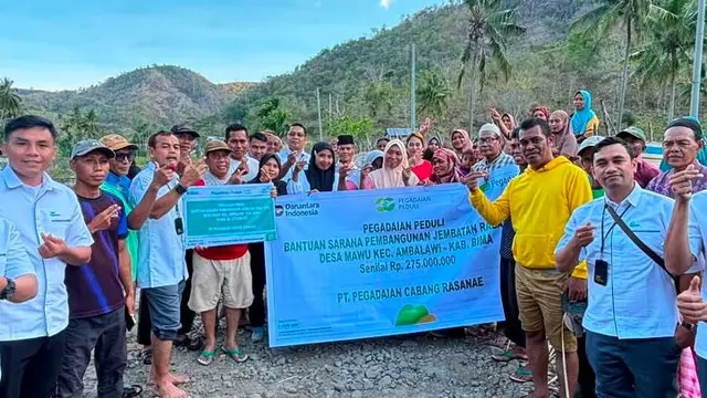 Pegadaian Salurkan Bantuan Jembatan Raba Sa’u, Perkuat Mobilitas Warga Desa Mawu