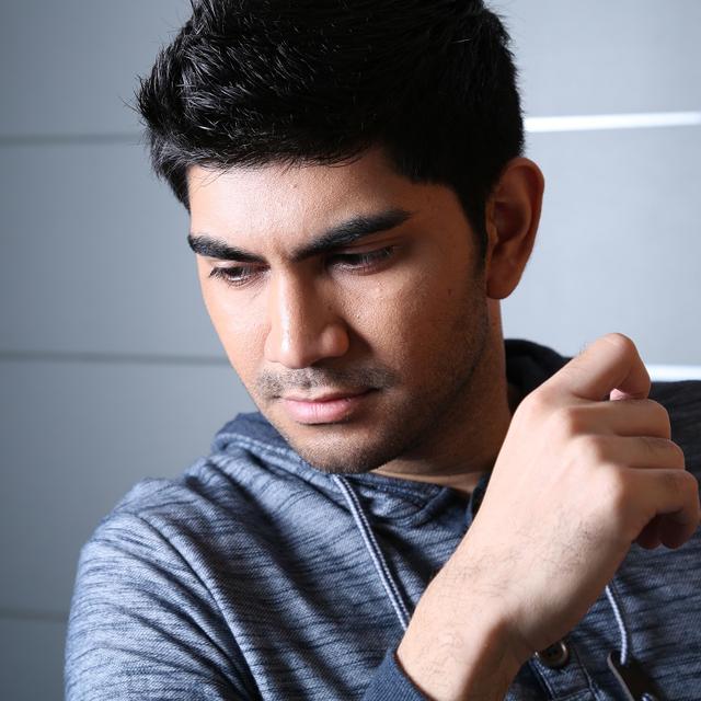 Gandhi Fernando Bocorkan Film Pizza Man News Entertainment Fimela Com