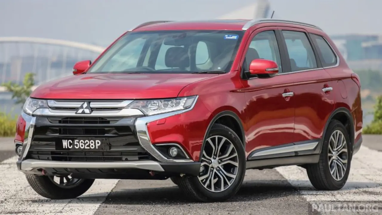 Mitsubishi Outlander Resmi Mengaspal di Malaysia 