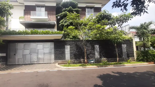 Lima orang perwakilan dari Lembaga Perlindungan Saksi dan Korban (LPSK) bertandang ke kediaman istri Irjen Ferdy Sambo, Putri Candrawathi, Selasa (9/8/2022).