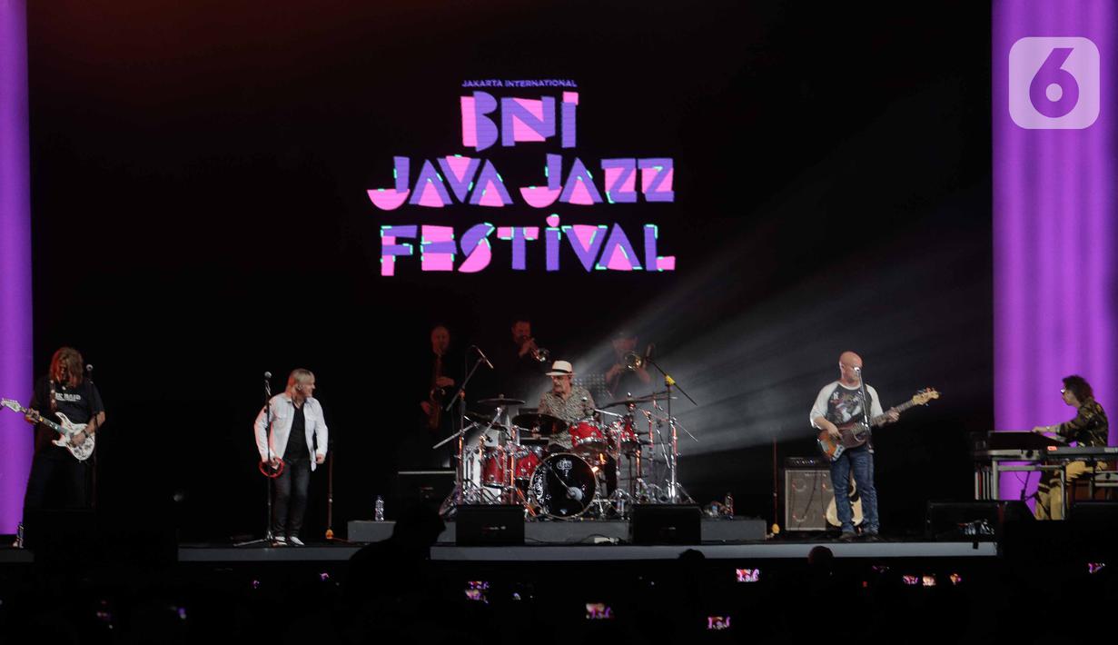 The Chicago Experience adalah band yang mengusung lagu-lagu band asal Illinois, Chicago yang terbentuk pada 1967. (Liputan6.com/Faizal Fanani)