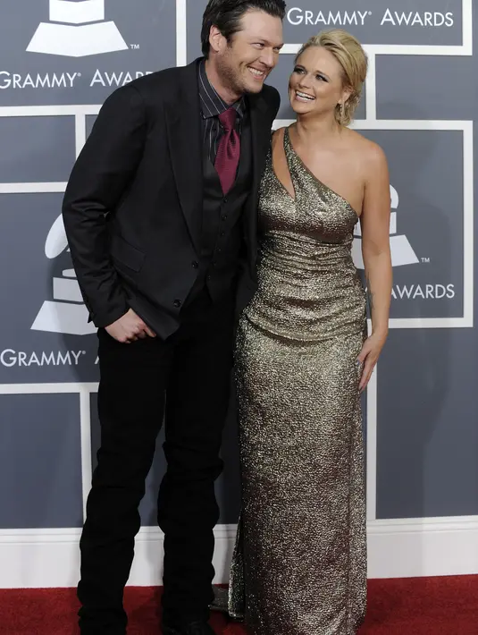 Tak hanya sang suami yang sudah move on dengan Gwen Stefani, Miranda pun juga sudah move on. Meski ia maju dengan perlahan mengikuti arus yang ada, semuanya pun kini tentang Miranda Lambert. (Bintang/EPA)