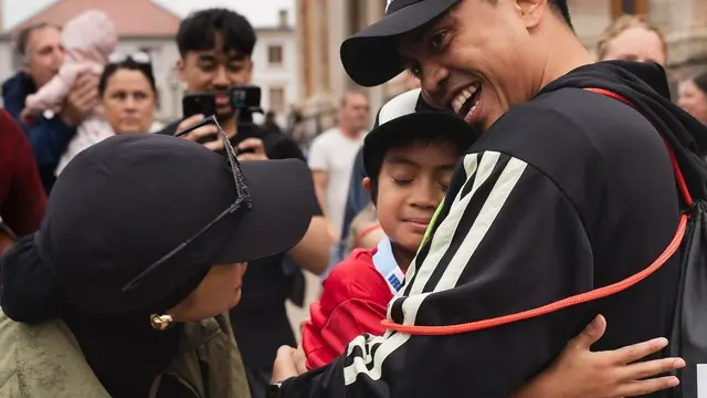 Ditto Percussion dan anaknya, Dia Sekala Bumi, yang saling support di ajang triathlon (Instagram/@dittopercussion)