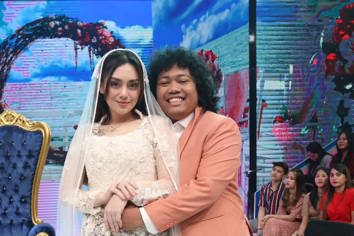 Marshel Widianto dan Celine Evangelista, pernah mengumumkan akan menikah dan disiarkan dalam acara Dahsyat, tentu saja itu hanya prank. Bagaimana dengan yang sekarang? (Foto: Instagram/@marshel_widianto)