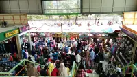 Pertengahan Ramadan, Pasar Tanah Abang Semakin Ramai Pembeli