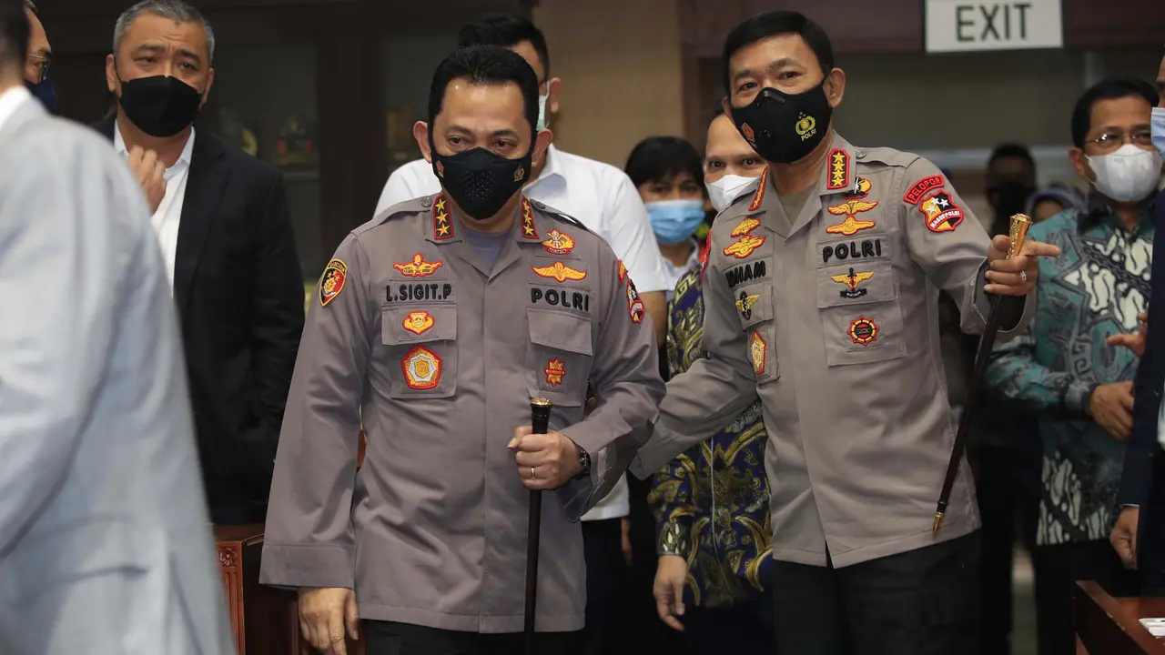 Raut Wajah Calon Kapolri Listyo saat Berhadapan dengan Komisi III DPR