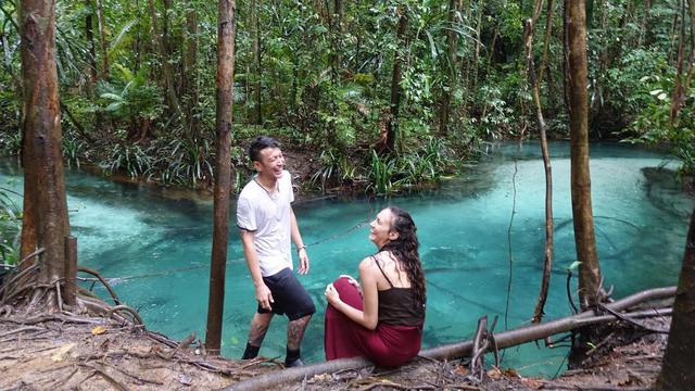 [Bintang] Bikin Baper, Ini 8 Foto Romantis Dimas Anggara dan Nadine Chandrawinata