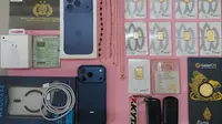 Barang bukti logam mulia dan sejumlah barang tersangka usai mencuri logam mulia dan emas diwilayah Sukmajaya, Depok (Istimewa)