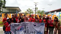 Pecinta K-Pop di Palembang bersemangat menjadi suporter bayaran untuk atlet Korea di Asian Games 2018 (Liputan6.com / Nefri Inge)