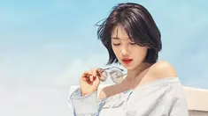 Suzy mulai dikenal sebagai aktris saat membintangi drama Dream High tahun 2011 lalu. Berkat aktingnya tersebut, ia mulai membintangi beberapa drama dan juga film. (Liputan6.com/IG/@ skuukzky)