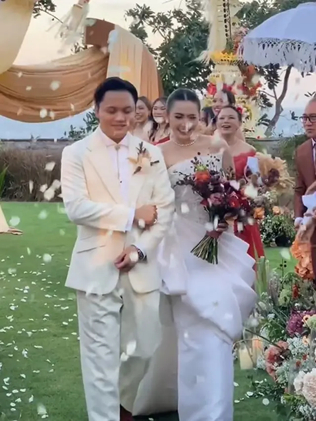 Resepsi kedua Mahalini dan Rizky Febian (Instagram/thebridestory)