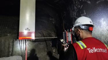 Telkomsel dan PT Freeport Indonesia (PTFI) menghadirkan penerapan 5G Underground Smart Mining pertama di Asia Tenggara (Dok. Telkomsel)